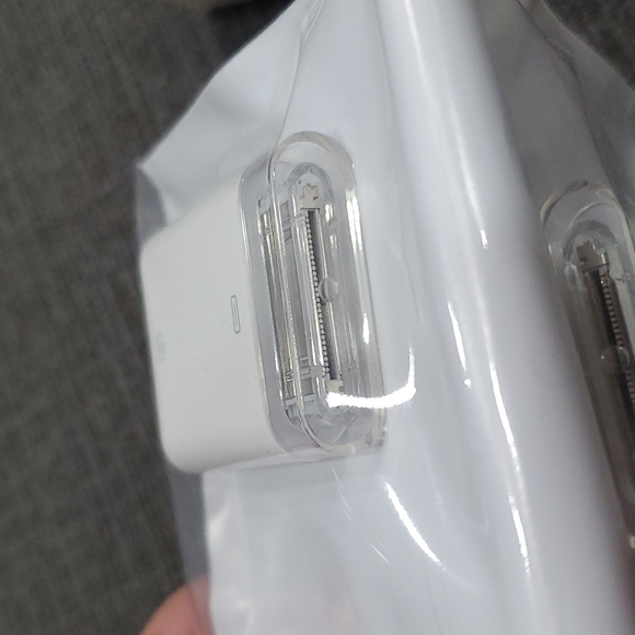 iPad camera connection kit #1117 - Picture 5 of 6